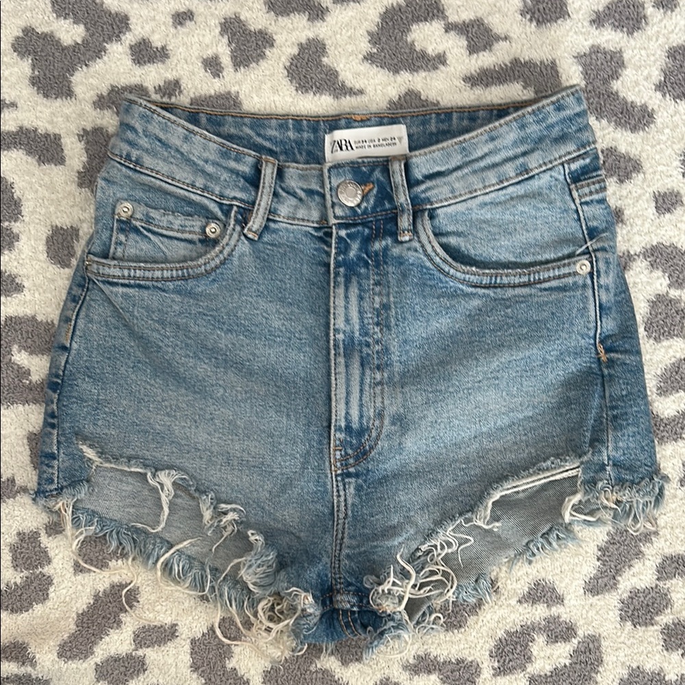 Zara Women's Blue Denim Shorts